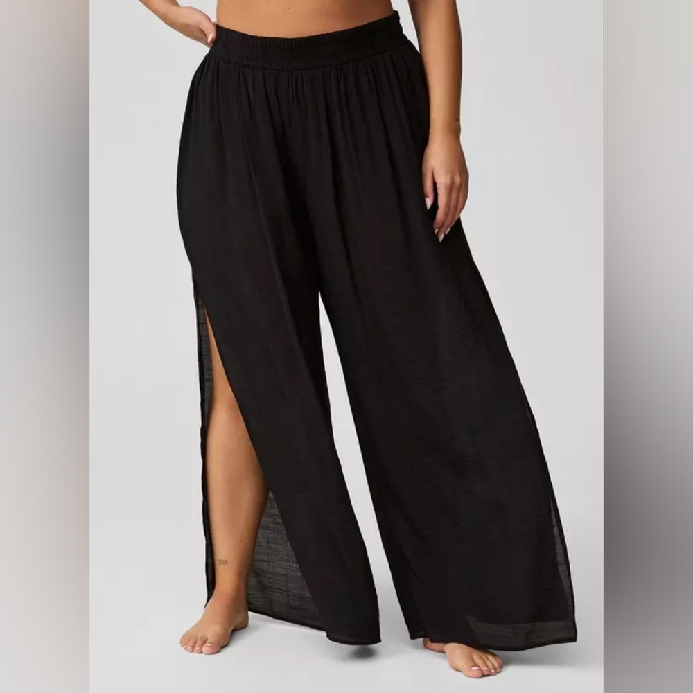 Like New Torrid Crepe Side Slit Beach Pants
